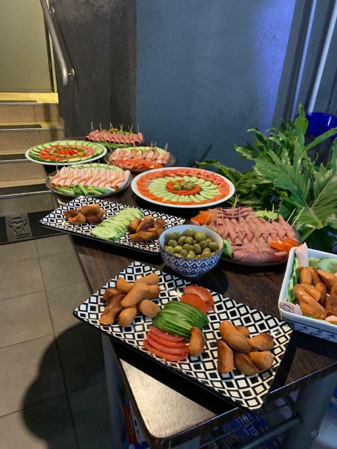 Crown Sea Apart Hotel Tel Aviv Bagian luar foto